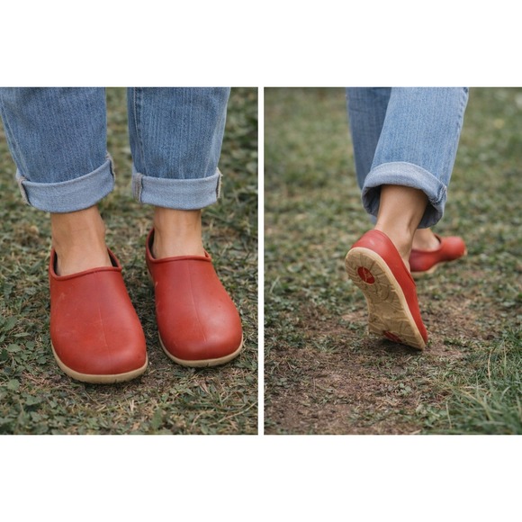 Sloggers Shoes - Sloggers Womens Red Waterproof Garden Clogs Shoes Slip On Sz8 Granola Gorpcore